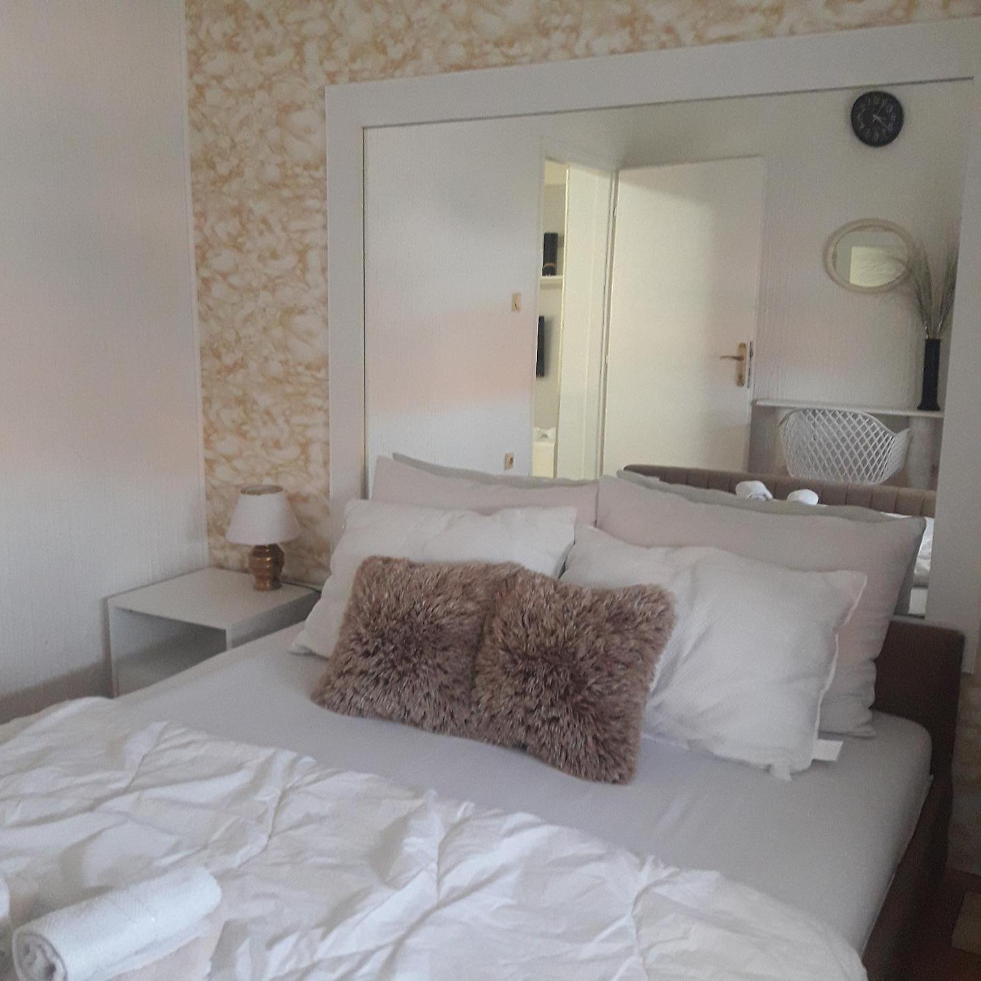 Apartmani Ni Eksteriør billede